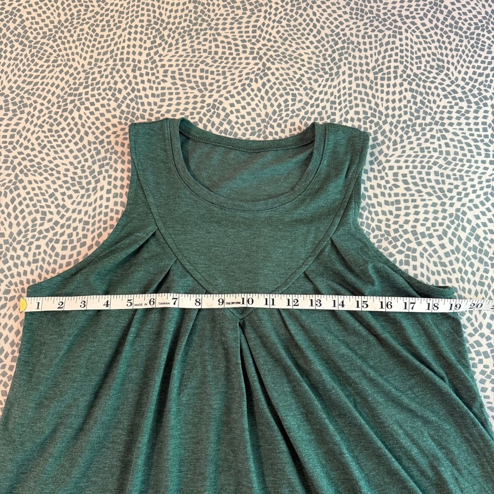 TCOT | Flowy Sleeveless Tank Top - Picture 5 of 7